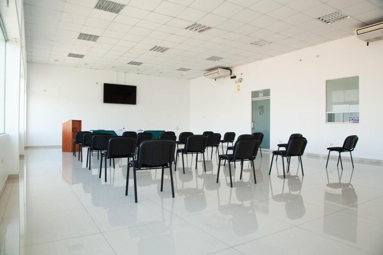 Holiday Suites Такна Екстериор снимка