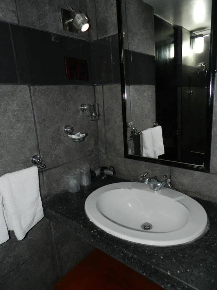 Holiday Suites Такна Екстериор снимка